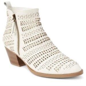 Gap Woven leather ankle boots booties 10 ivory white  like new